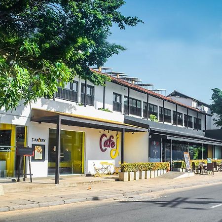 City Beds Negombo Buitenkant foto